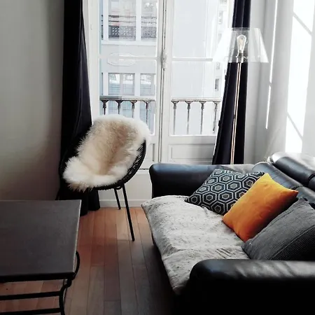 Apartman Duplex Haussmanien En Plein Coeur De